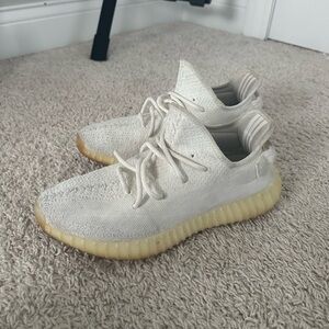 Yeezy Men’s White and Cream